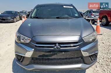 Внедорожник / Кроссовер Mitsubishi Outlander 2018 в 