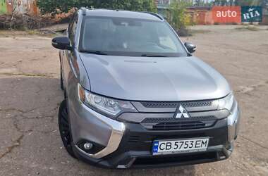 Внедорожник / Кроссовер Mitsubishi Outlander 2020 в Чернигове