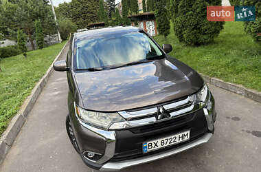 Внедорожник / Кроссовер Mitsubishi Outlander 2018 в 