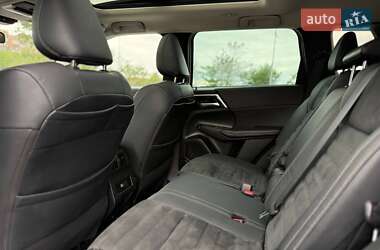 Внедорожник / Кроссовер Mitsubishi Outlander 2022 в 