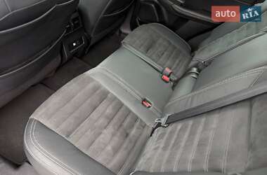 Внедорожник / Кроссовер Mitsubishi Outlander 2022 в 