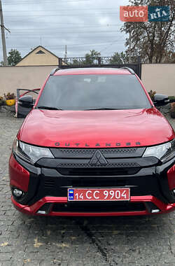 Mitsubishi Outlander 2021