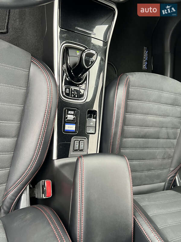 Внедорожник / Кроссовер Mitsubishi Outlander 2021 в Днепре