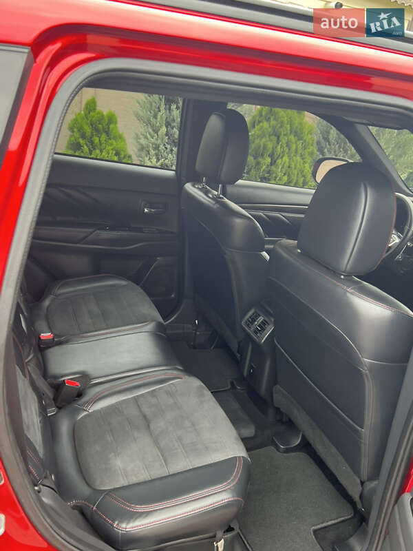 Внедорожник / Кроссовер Mitsubishi Outlander 2021 в Днепре