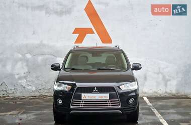 Внедорожник / Кроссовер Mitsubishi Outlander 2010 в 