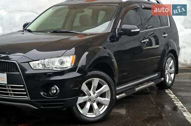 Внедорожник / Кроссовер Mitsubishi Outlander 2010 в 