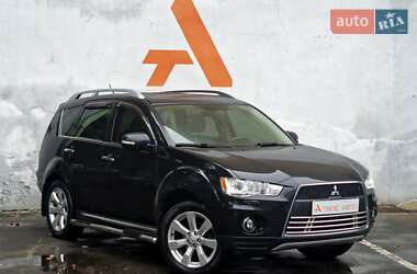 Внедорожник / Кроссовер Mitsubishi Outlander 2010 в 