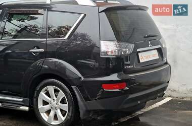 Внедорожник / Кроссовер Mitsubishi Outlander 2010 в 
