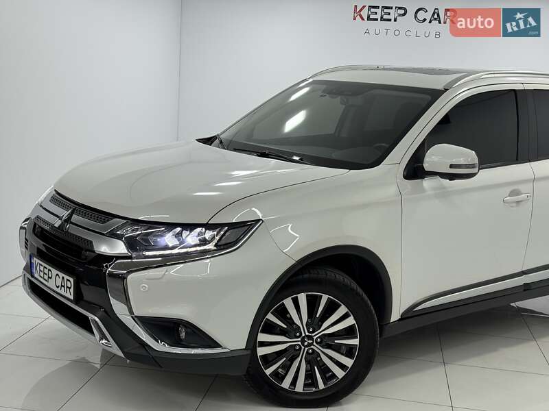 Внедорожник / Кроссовер Mitsubishi Outlander 2018 в Одессе