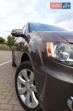 Внедорожник / Кроссовер Mitsubishi Outlander 2011 в 