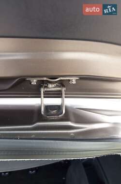 Внедорожник / Кроссовер Mitsubishi Outlander 2011 в 