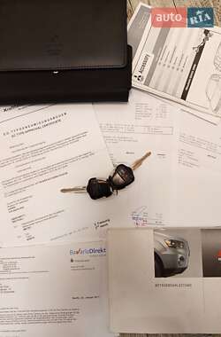 Внедорожник / Кроссовер Mitsubishi Outlander 2011 в 