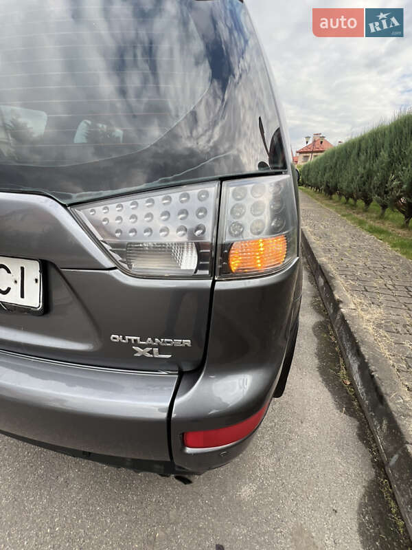 Внедорожник / Кроссовер Mitsubishi Outlander 2008 в Львове