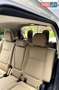 Внедорожник / Кроссовер Mitsubishi Outlander 2016 в 