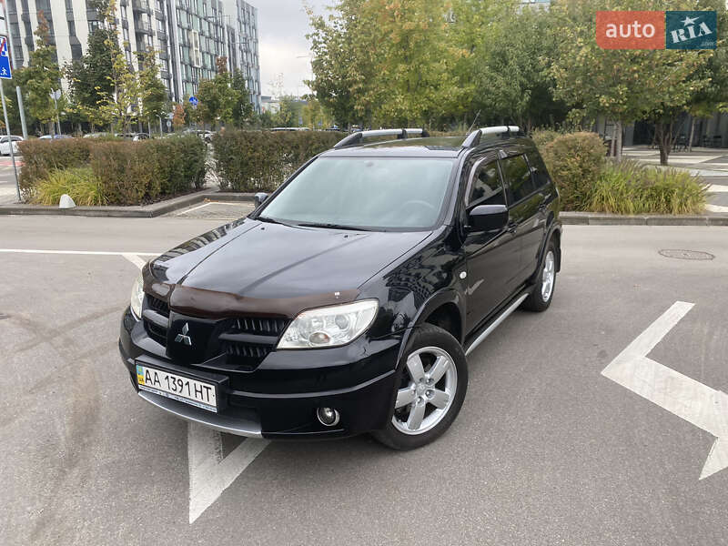 Внедорожник / Кроссовер Mitsubishi Outlander 2008 в 