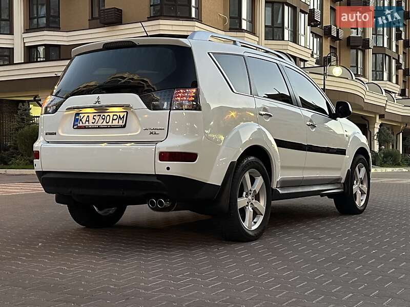 Внедорожник / Кроссовер Mitsubishi Outlander 2010 в Киеве