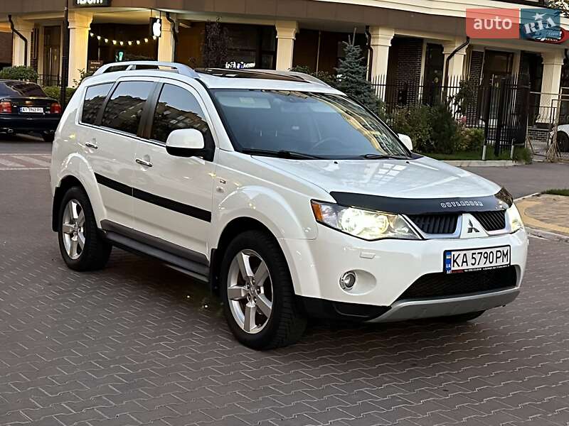 Внедорожник / Кроссовер Mitsubishi Outlander 2010 в Киеве