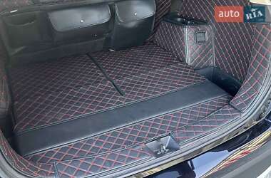 Внедорожник / Кроссовер Mitsubishi Outlander 2018 в 