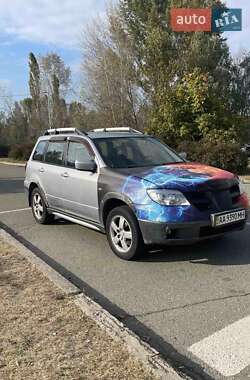 Позашляховик / Кросовер Mitsubishi Outlander 2005 в Києві