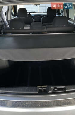 Внедорожник / Кроссовер Mitsubishi Outlander 2012 в 