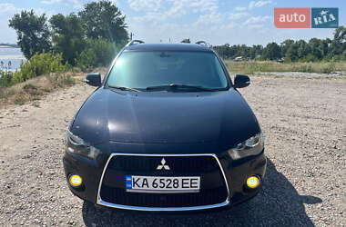 Внедорожник / Кроссовер Mitsubishi Outlander 2010 в 