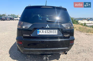 Внедорожник / Кроссовер Mitsubishi Outlander 2010 в 
