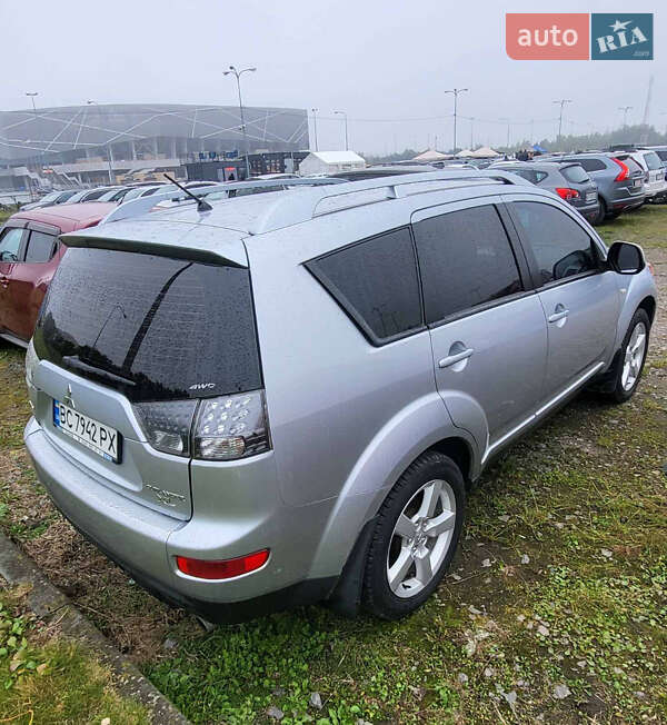 Позашляховик / Кросовер Mitsubishi Outlander 2008 в Львові