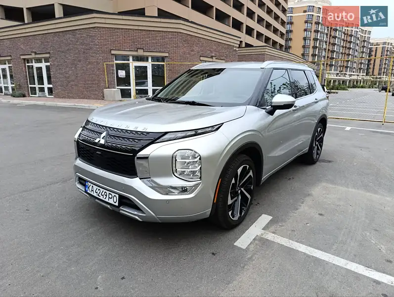 Mitsubishi Outlander 2024