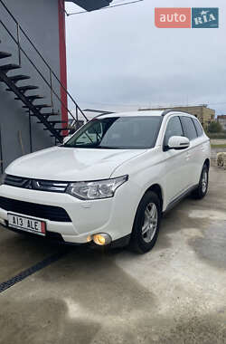 Mitsubishi Outlander 2013