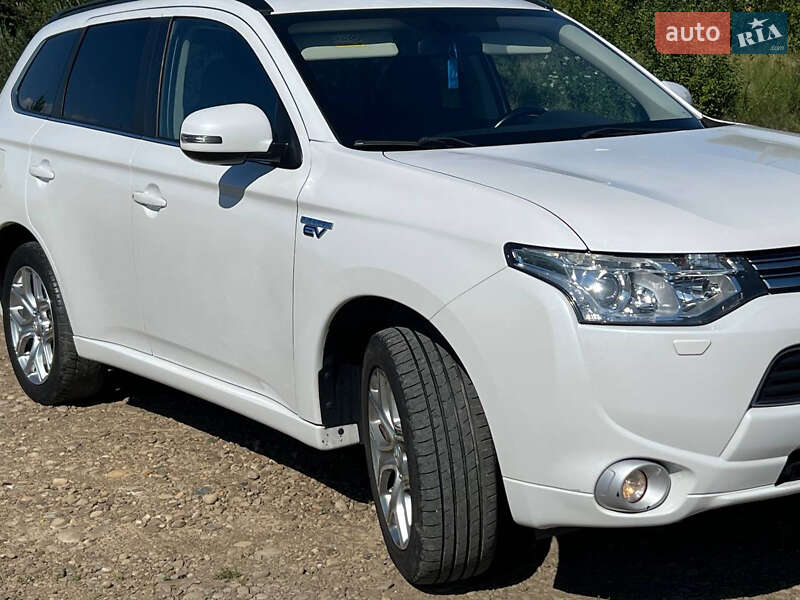 Внедорожник / Кроссовер Mitsubishi Outlander 2014 в Ивано-Франковске фото 21 Внедорожник / Кроссовер Mitsubishi Outlander 2014 в Ивано-Франковске