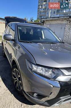 Mitsubishi Outlander 2021
