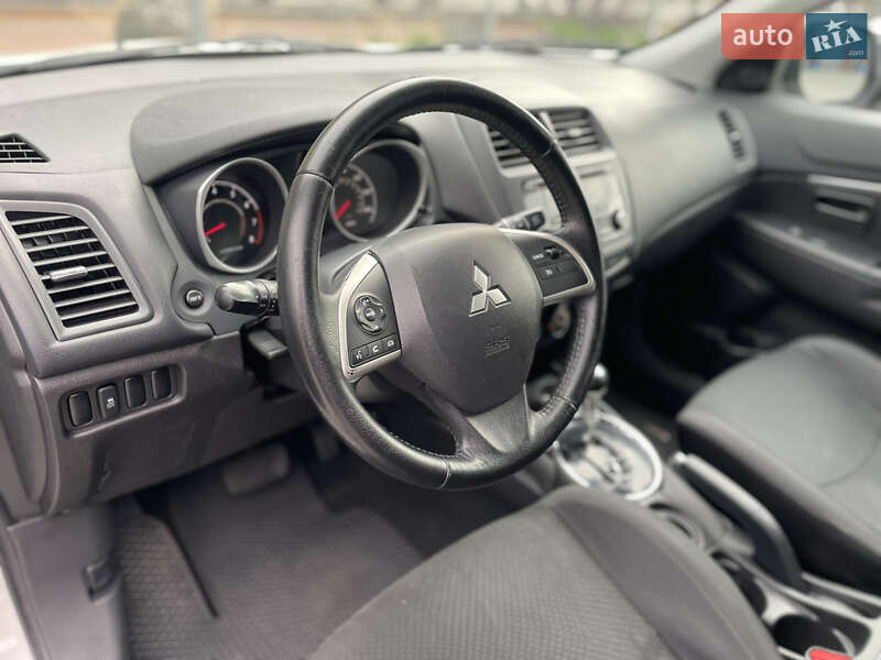 Внедорожник / Кроссовер Mitsubishi Outlander 2015 в Кременчуге