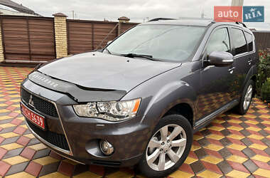 Внедорожник / Кроссовер Mitsubishi Outlander 2012 в 