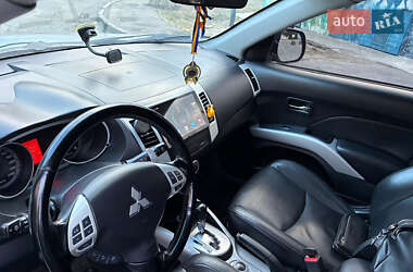 Внедорожник / Кроссовер Mitsubishi Outlander 2008 в 