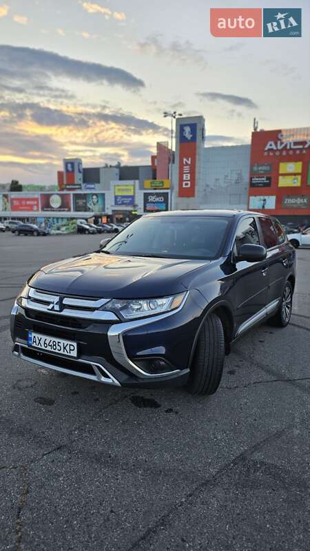 Mitsubishi Outlander 2020