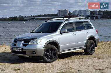 Позашляховик / Кросовер Mitsubishi Outlander 2005 в 