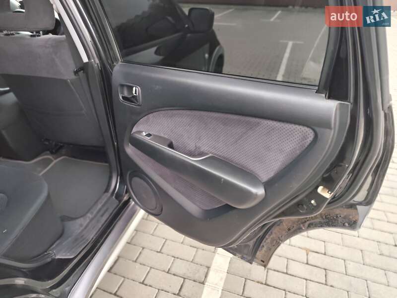 Внедорожник / Кроссовер Mitsubishi Outlander 2005 в Черкассах фото 9 Внедорожник / Кроссовер Mitsubishi Outlander 2005 в Черкассах