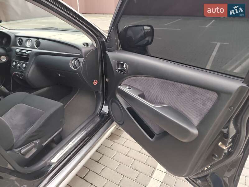 Внедорожник / Кроссовер Mitsubishi Outlander 2005 в Черкассах фото 13 Внедорожник / Кроссовер Mitsubishi Outlander 2005 в Черкассах