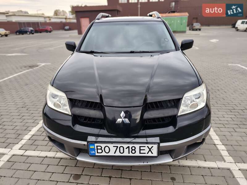 Внедорожник / Кроссовер Mitsubishi Outlander 2005 в Черкассах фото 5 Внедорожник / Кроссовер Mitsubishi Outlander 2005 в Черкассах