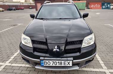 Внедорожник / Кроссовер Mitsubishi Outlander 2005 в 