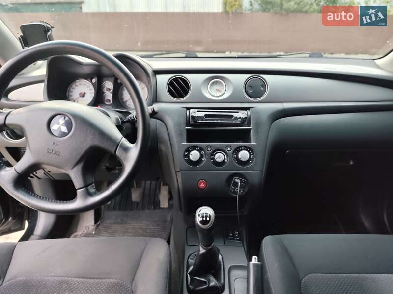 Внедорожник / Кроссовер Mitsubishi Outlander 2005 в Черкассах фото 21 Внедорожник / Кроссовер Mitsubishi Outlander 2005 в Черкассах