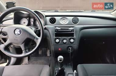 Внедорожник / Кроссовер Mitsubishi Outlander 2005 в 