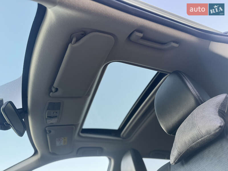 Позашляховик / Кросовер Mitsubishi Outlander 2013 в Валках