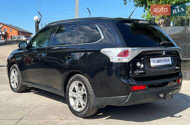 Внедорожник / Кроссовер Mitsubishi Outlander 2013 в 