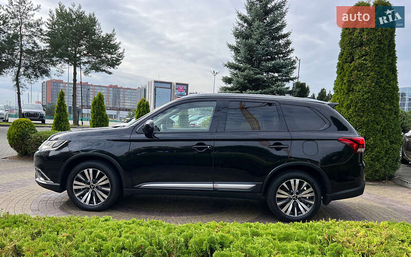 Позашляховик / Кросовер Mitsubishi Outlander 2019 в Львові фото 8 Позашляховик / Кросовер Mitsubishi Outlander 2019 в Львові