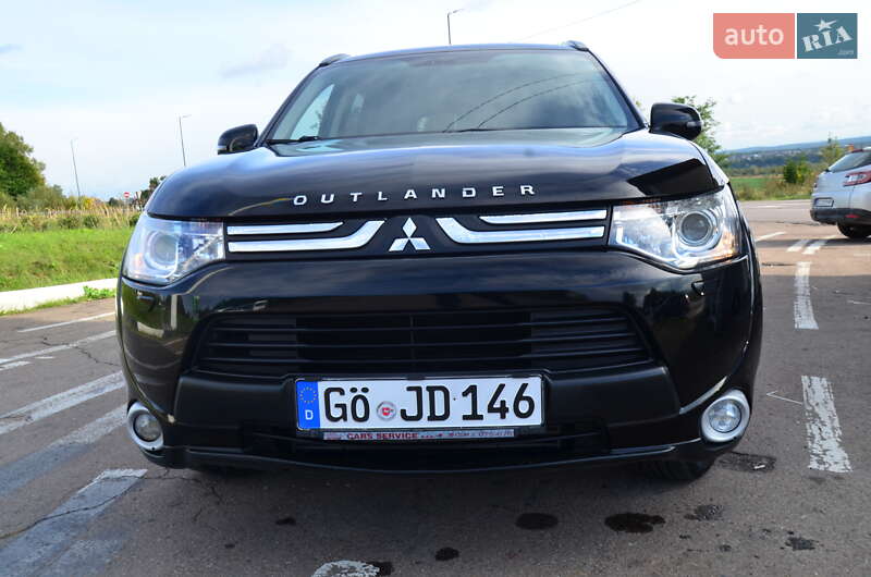 Внедорожник / Кроссовер Mitsubishi Outlander 2013 в Дрогобыче