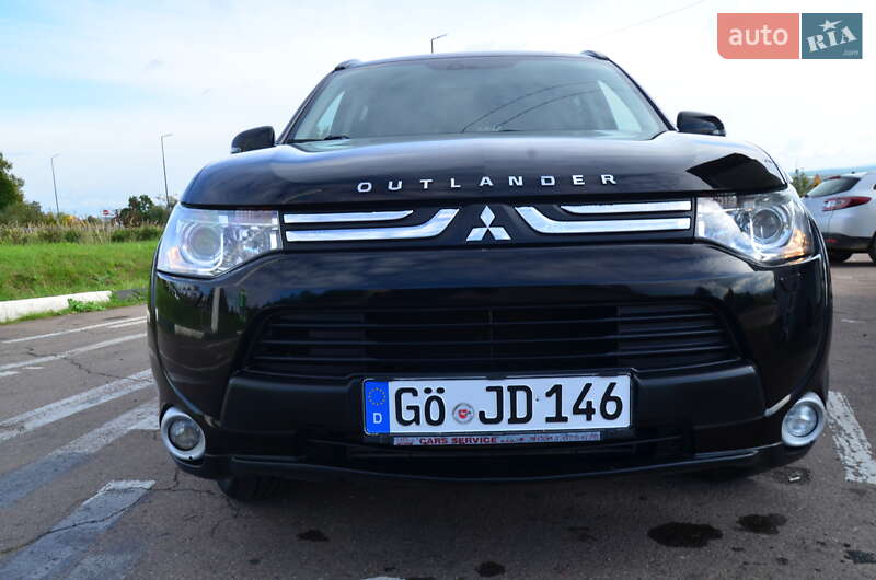 Внедорожник / Кроссовер Mitsubishi Outlander 2013 в Дрогобыче