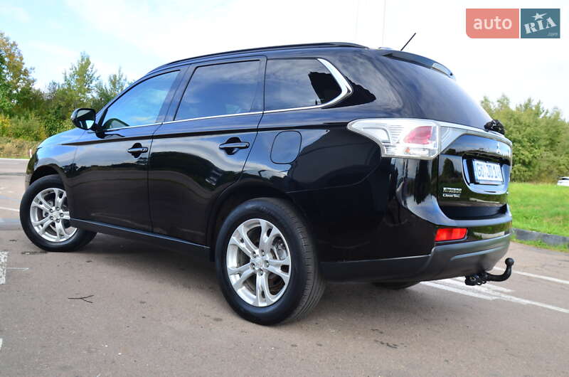 Внедорожник / Кроссовер Mitsubishi Outlander 2013 в Дрогобыче