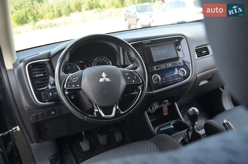 Внедорожник / Кроссовер Mitsubishi Outlander 2013 в Дрогобыче