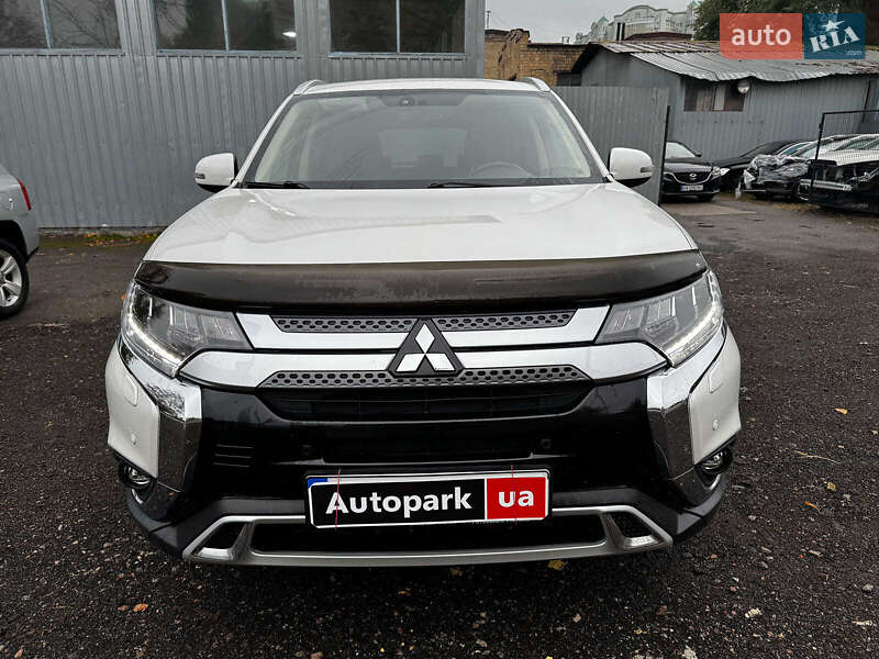 Внедорожник / Кроссовер Mitsubishi Outlander 2019 в Киеве